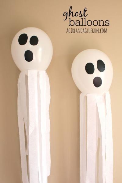 Decoração halloween com balão de festa com rosto fantasma