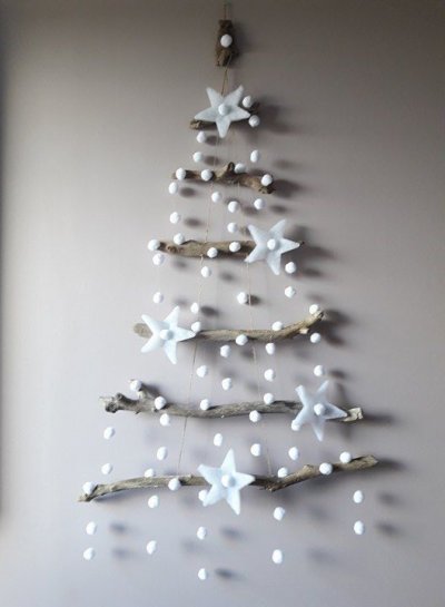 Árvore de Natal Simples e Criativa com galhos 