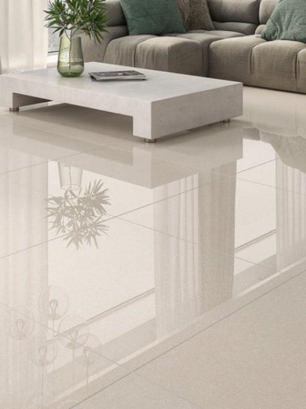 chão de porcelanato polido