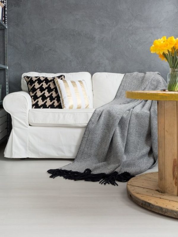 cores que combinam com cinza na decoração
