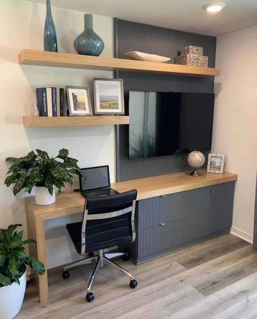 Home office na sala: Saiba mais sobre essa tendência + dicas Home office no rack da sala pequena
