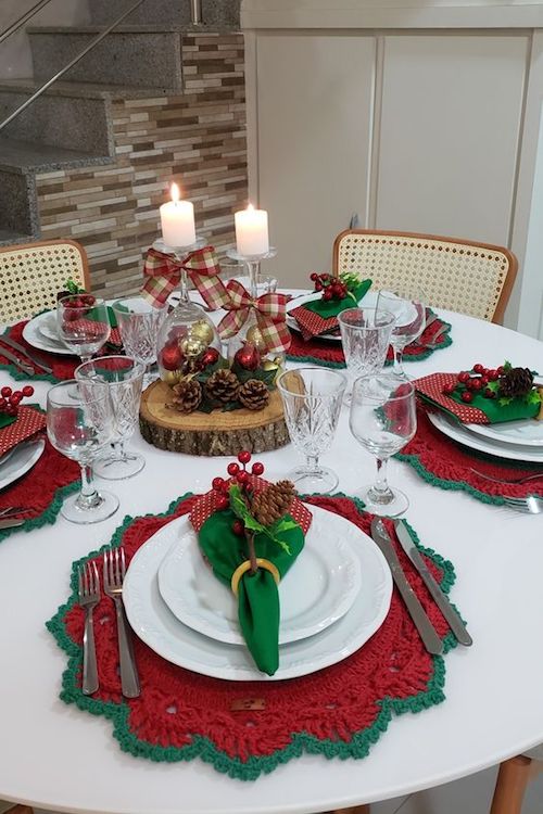 decoração de mesa de natal simples redonda