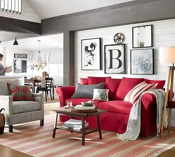 decoração de sala com sofá vermelho